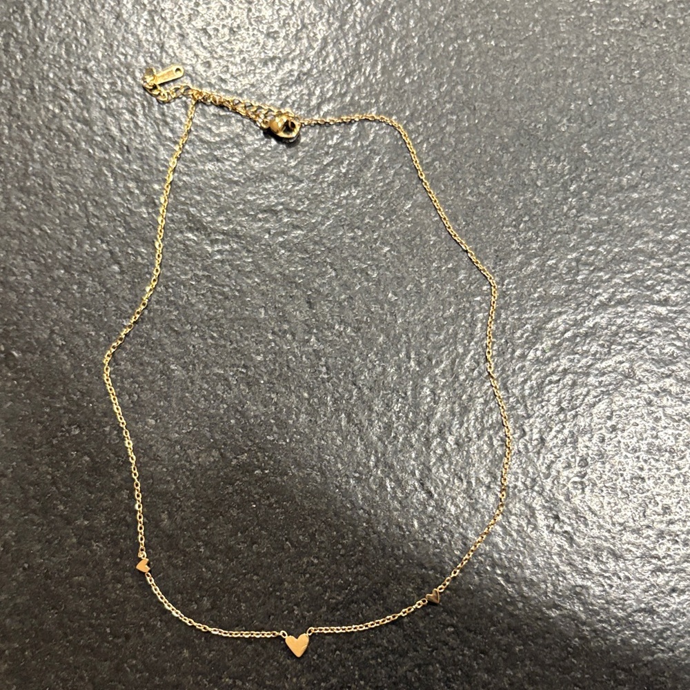 Gold Hearts Choker Necklace w Original Box & Baggie